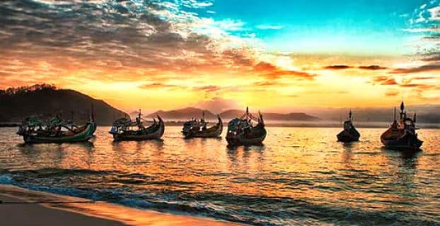 tempat wisata jember pantai puger