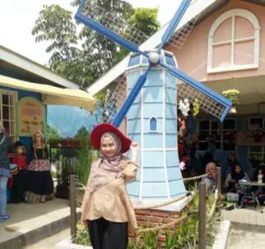 tempat wisata di bandung, kampung tulip