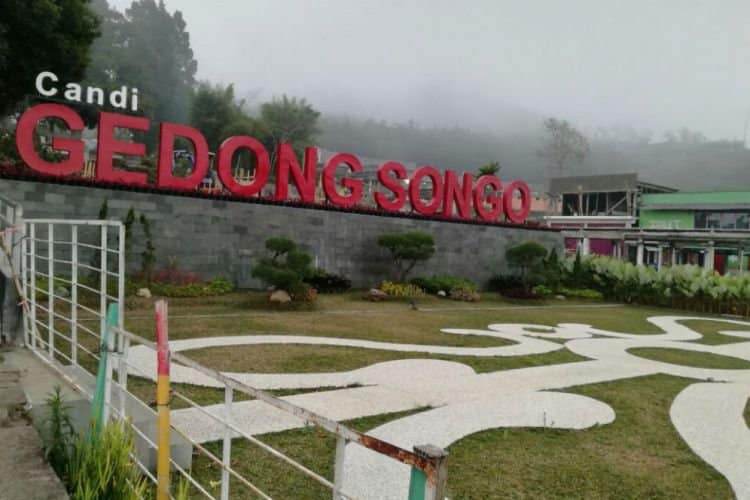 Candi Gedong Songo yang Memberikan Sensasi Petualangan di Bukit Ungaran