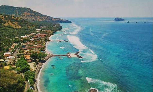 Keindahan Pantai Candidasa Bali