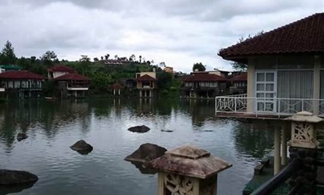 Villa Bukit Danau