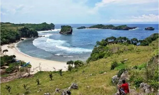 Pantai Peh Pulo Blitar