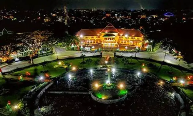 Wisata Malam Batu Malang