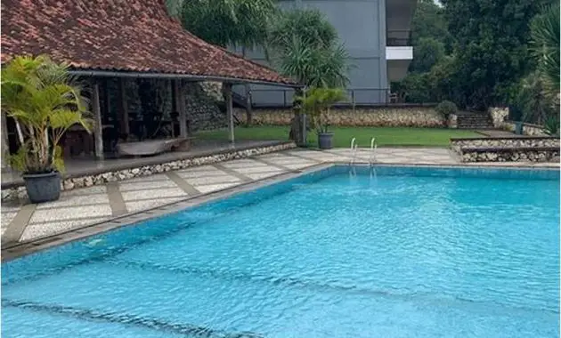 Kolam Renang Dago Heuvel Resort