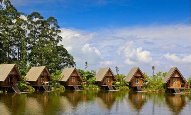 Villa Dusun Bambu