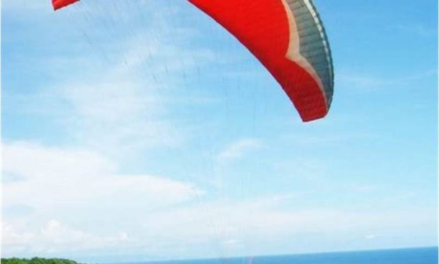 Pandawa Beach Paragliding