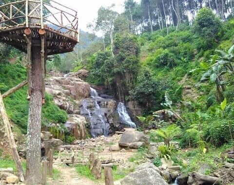 rumah pohon di curug keraton, curug keraton cibodas, curug bella rosa cibodas, curug ratu cibodas, curug keraton lembang