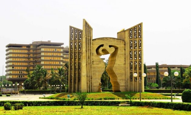 Kota Lome, Kota Togo, Kota Yang Di Lewati Garis Meridian 0 Derajat