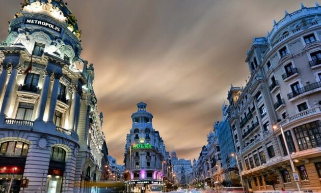 kota yang dilewati garis meridian 0 derajat, madrid, spanyol, tempat terindah di madrid, tempat paling menarik di madrid